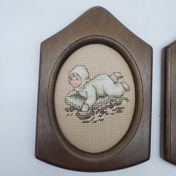 VTG‎ Set OF 2 Unique Shaped Wood Framed Handmade Cross Stitch Snow Babies - Picture 4 of 9